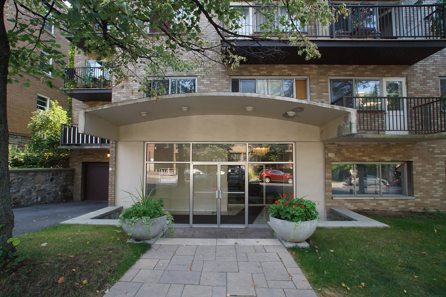 Le 3330 ÉdouardMontpetit